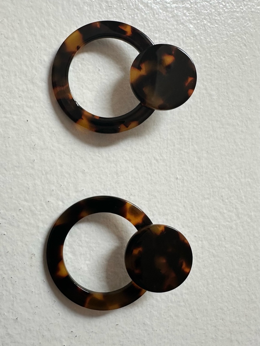 Tortoiseshell Circular Drop Earrings - Unbranded